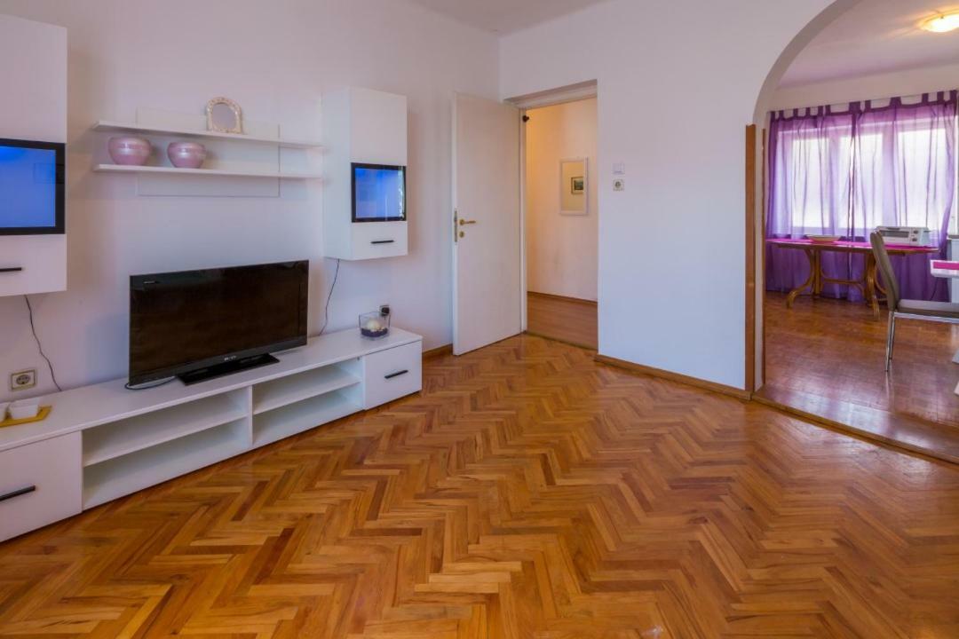 Apartment Dvorska Цриквеница Экстерьер фото
