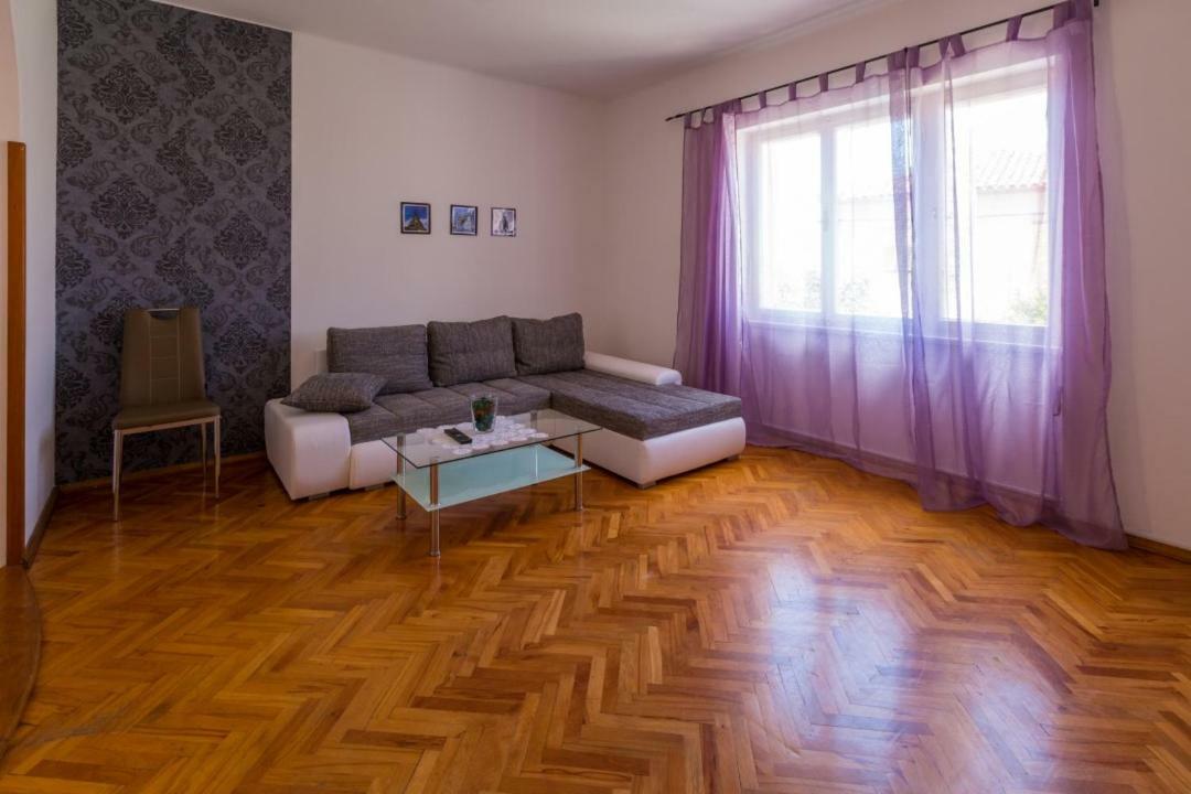 Apartment Dvorska Цриквеница Экстерьер фото